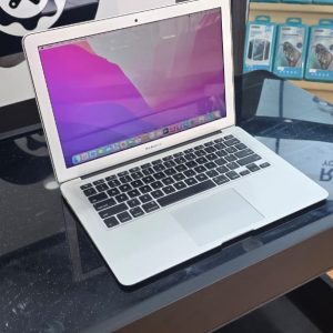 Apple MacBook Air 2017 (A1466) | 8GB RAM | 128GB SSD | 13-inch Display